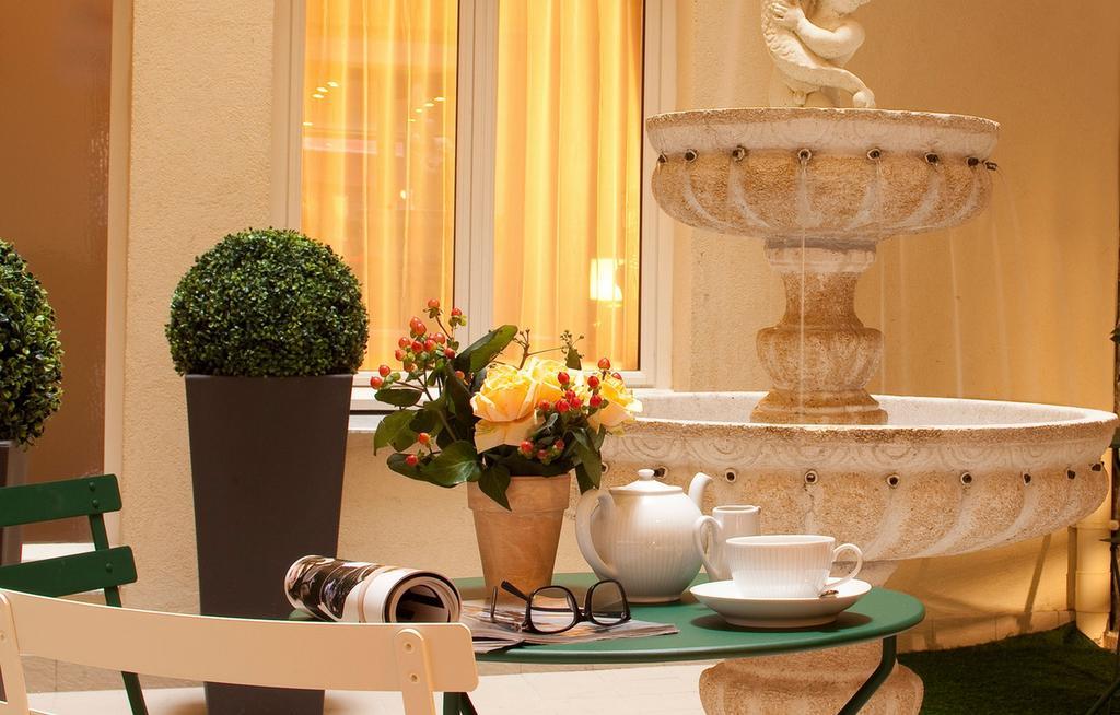 Hotel 85 Saint Honore Париж Екстериор снимка
